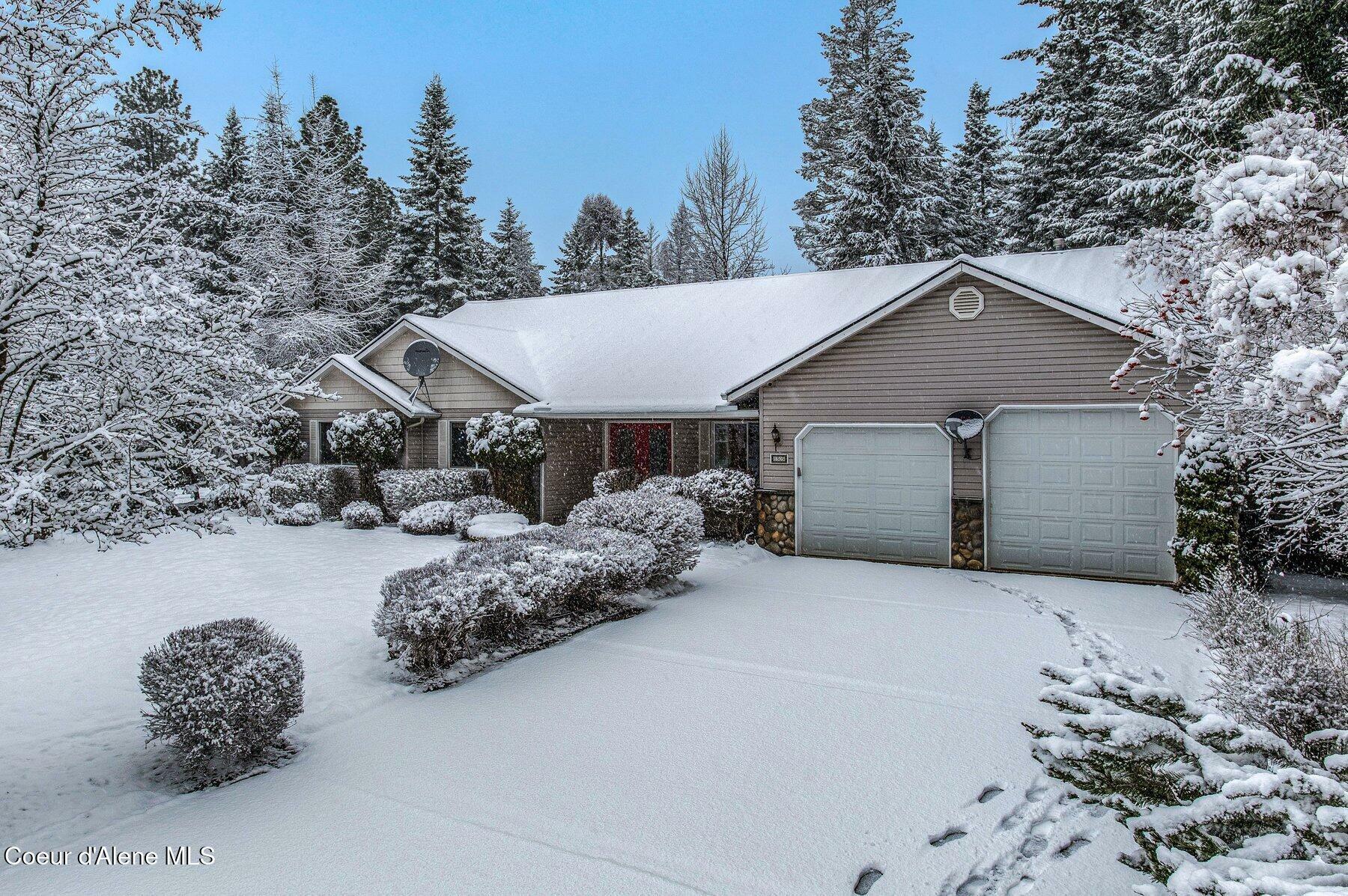 Property Photo:  1305 E Westdale Dr  ID 83835 