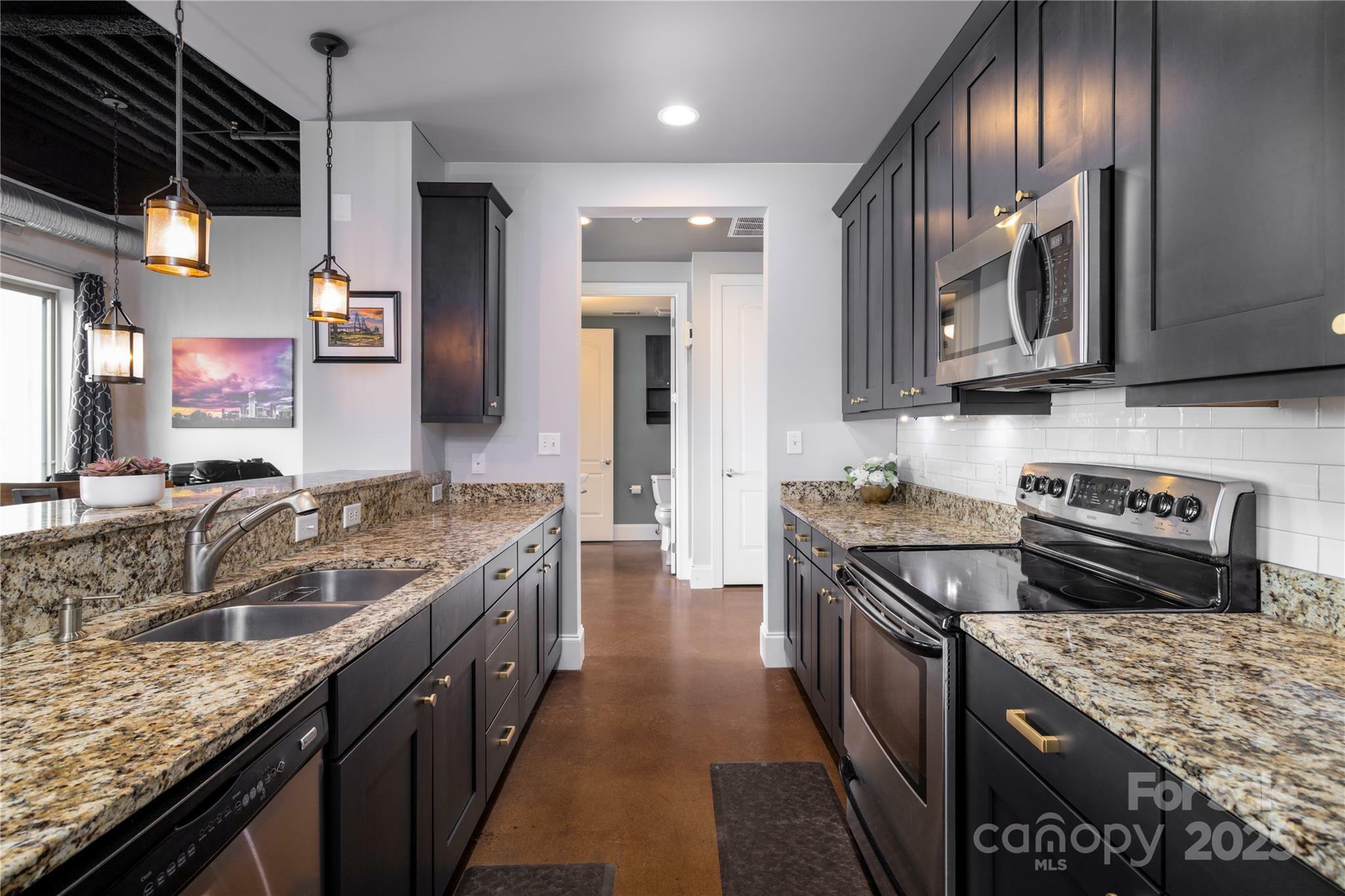2338 Yadkin Avenue 505  Charlotte NC 28205 photo