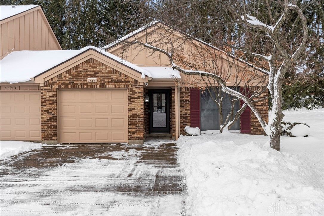Property Photo: 1135 Katie Circle OH 45434