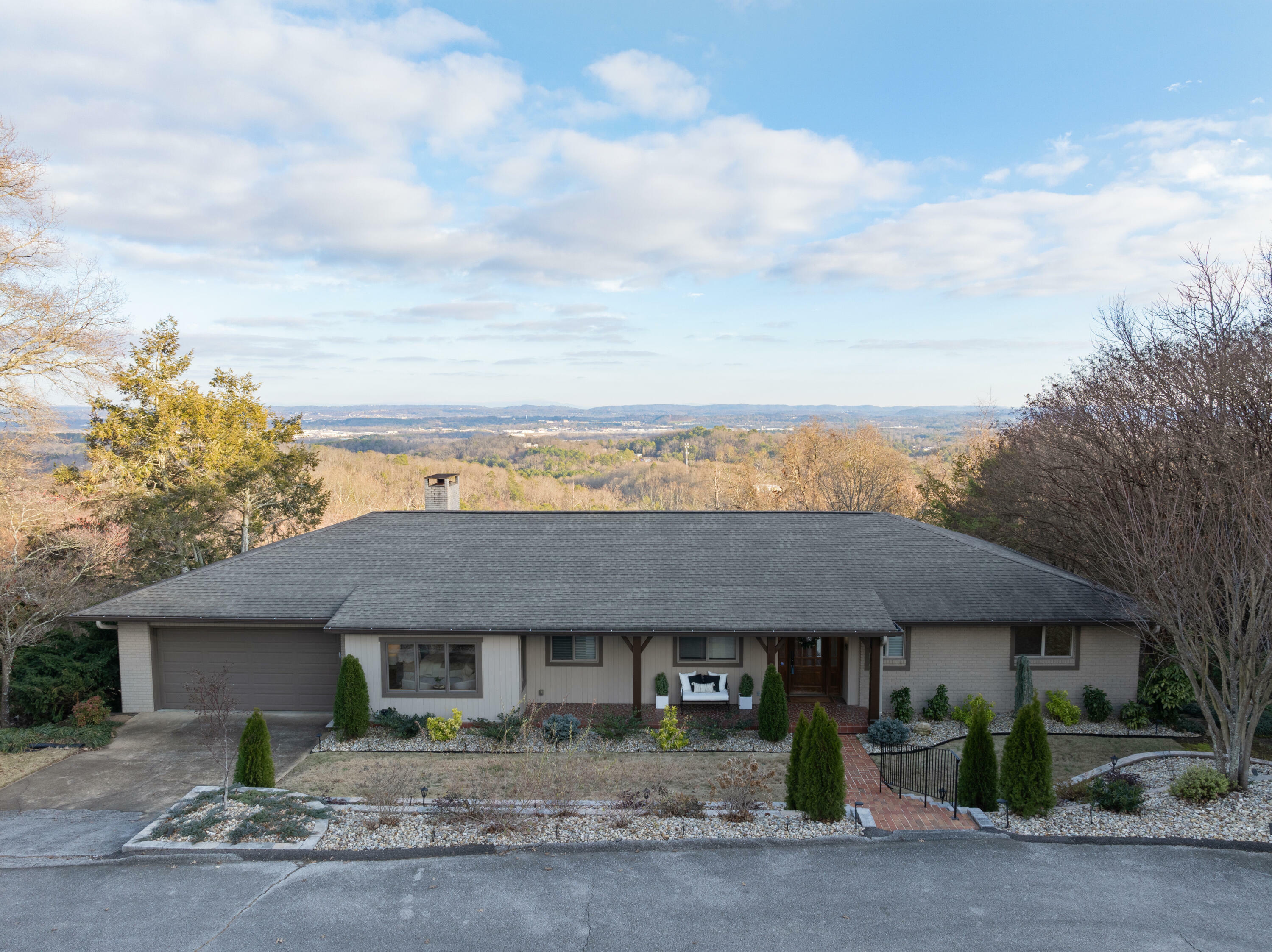 Property Photo: 540 N Crest Court TN 37404