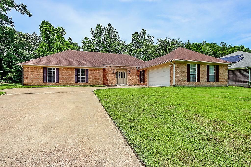 Property Photo:  606 Englewood Drive  TX 75901 