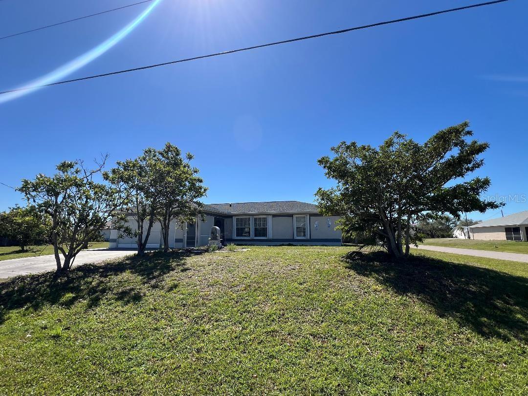 Property Photo:  12143 Du Barry Avenue  FL 33981 