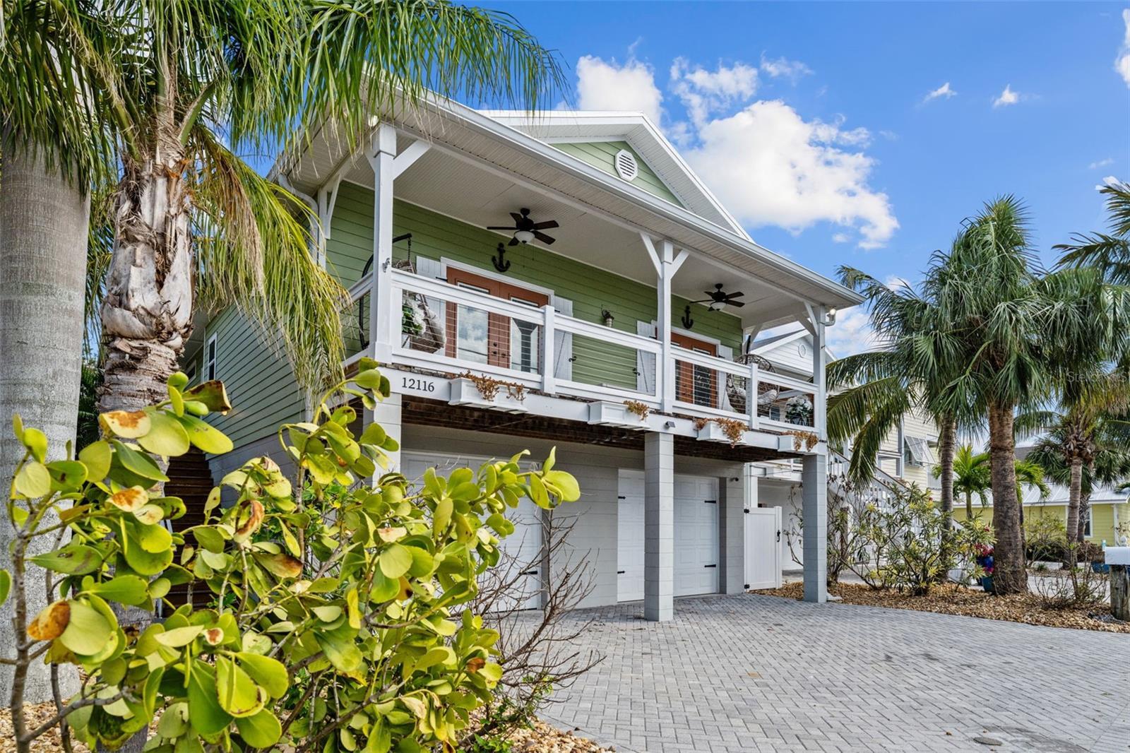 Property Photo: 12116 Lagoon Lane FL 33706
