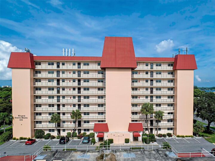 Property Photo:  232 Saint Augustine Avenue 404  FL 34285 