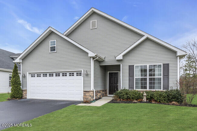 Property Photo:  170 Woodside Lane  NJ 08759 