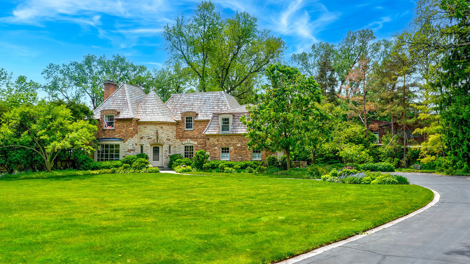 Property Photo:  600 Glendale Drive  IL 60025 