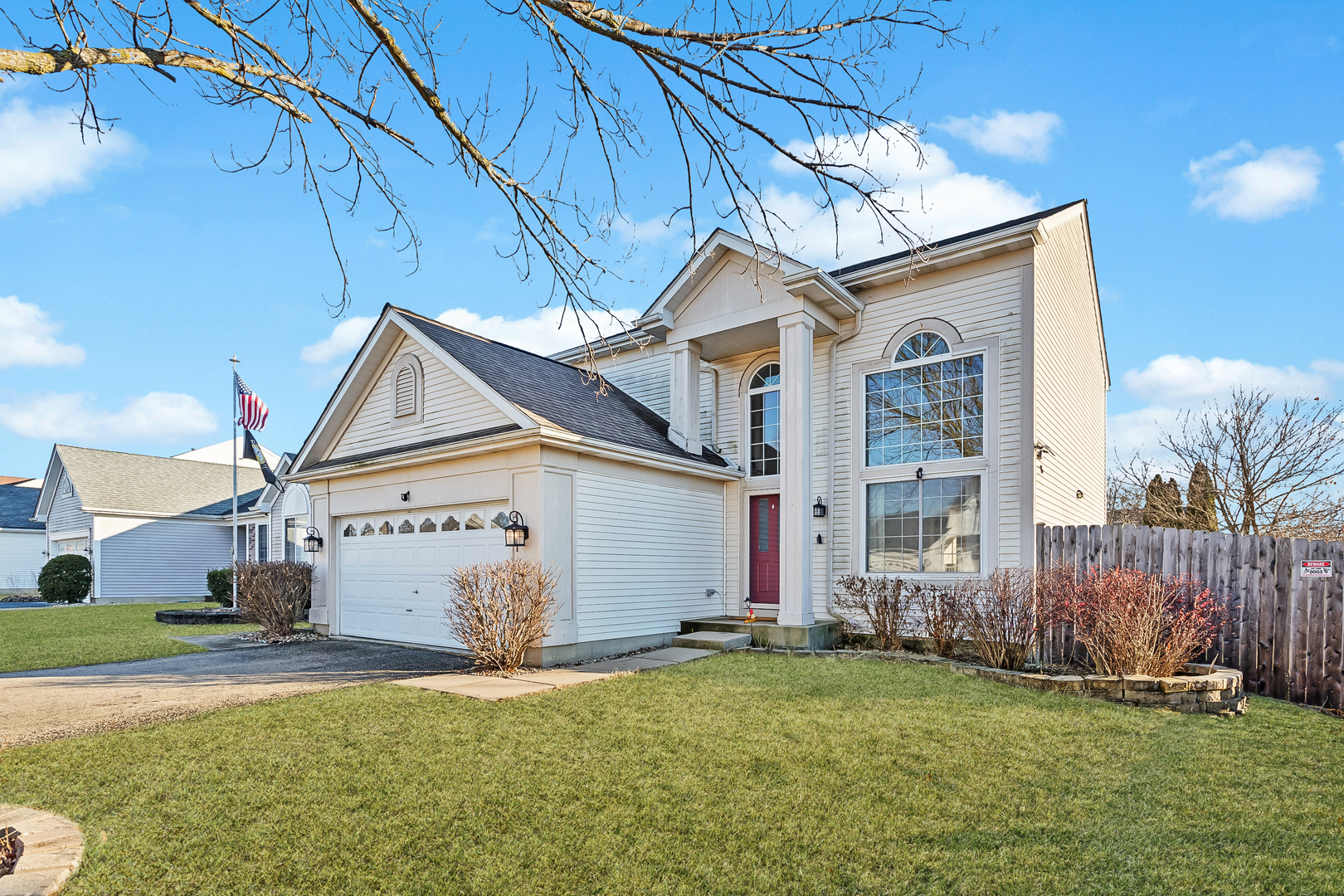 Property Photo: 101 Oxford Circle IL 60030