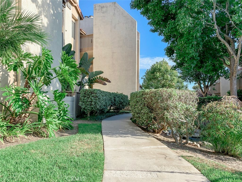 Property Photo:  4831 Lago Drive 202  CA 92649 