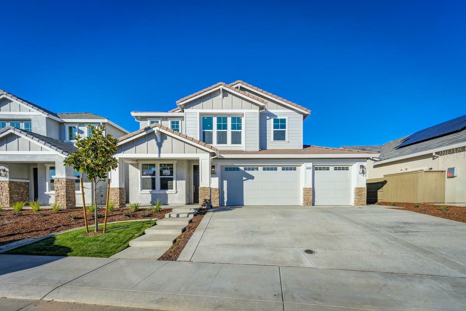 Property Photo: 2065 Arbor Ridge Drive CA 95747