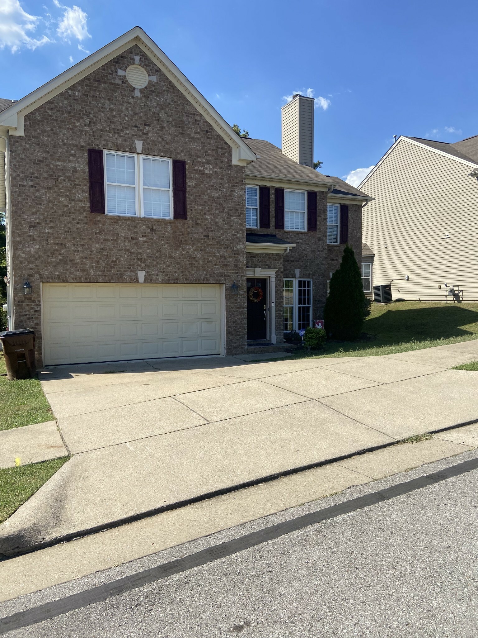 Property Photo:  1660 Comanche Run  TN 37115 