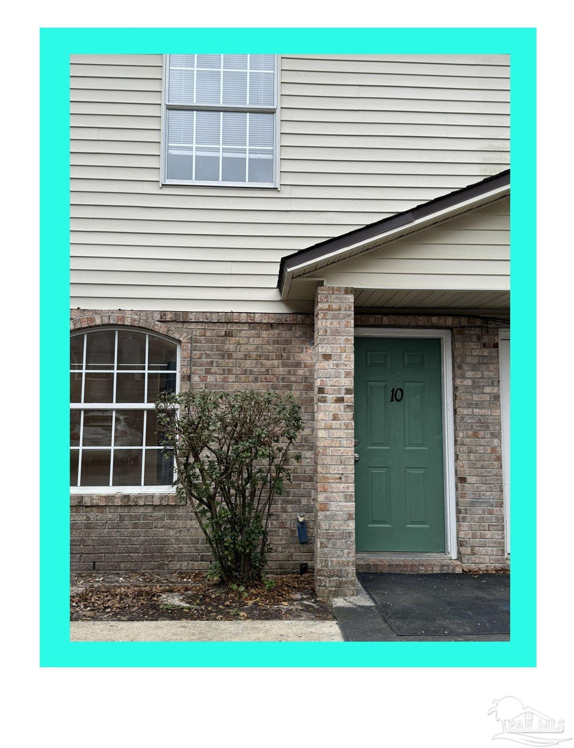 Property Photo:  