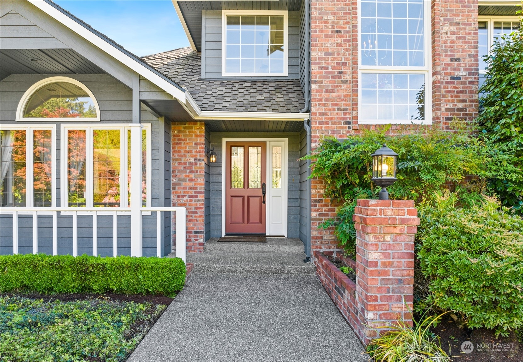 Property Photo: 22214 238th Place SE WA 98038