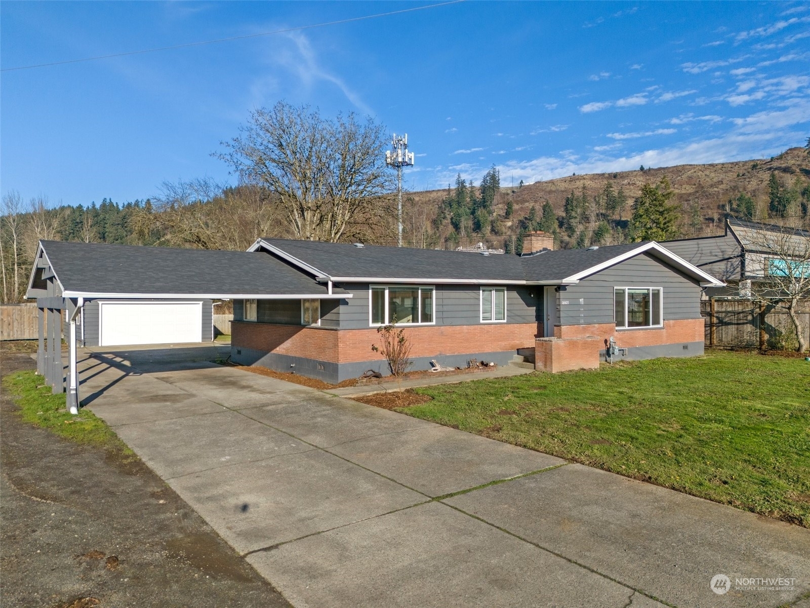 Property Photo:  16421  64th Street E  WA 98390 