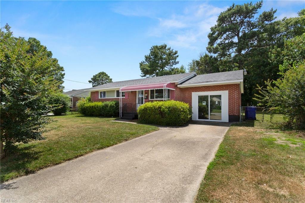 Property Photo:  1604 Ekstine Drive  VA 23701 