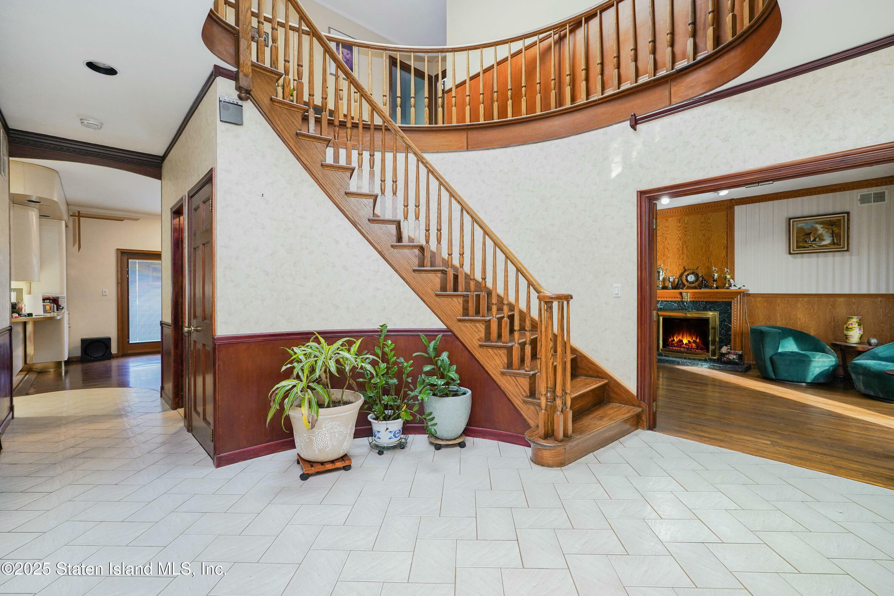 Property Photo:  31 Fingal Street  NY 10312 