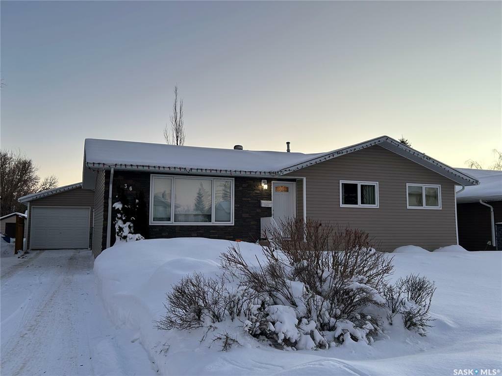 Property Photo:  36 Centennial Crescent  SK S0K 2A0 