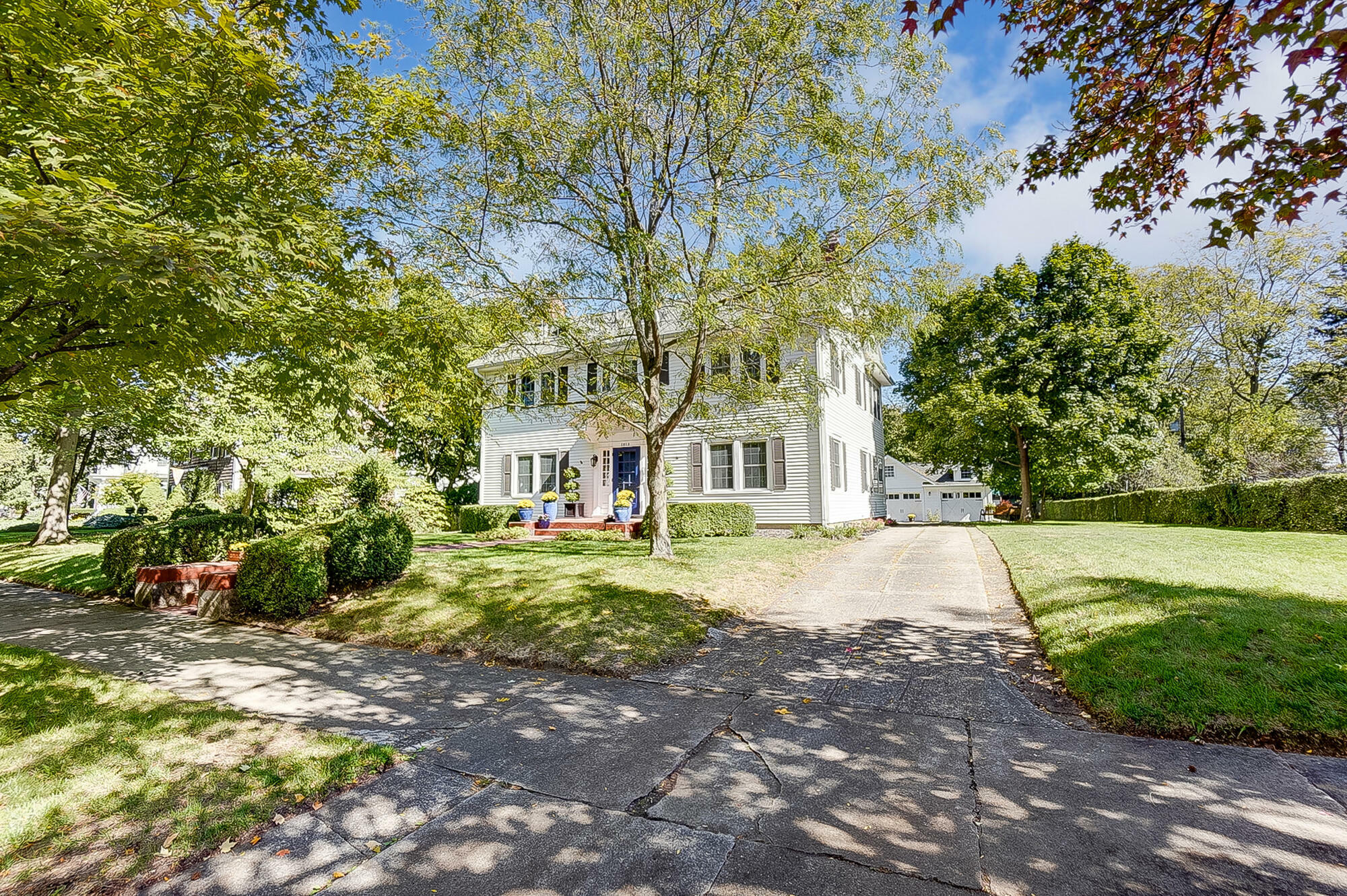 1812 Crescent Drive  Springfield OH 45504 photo