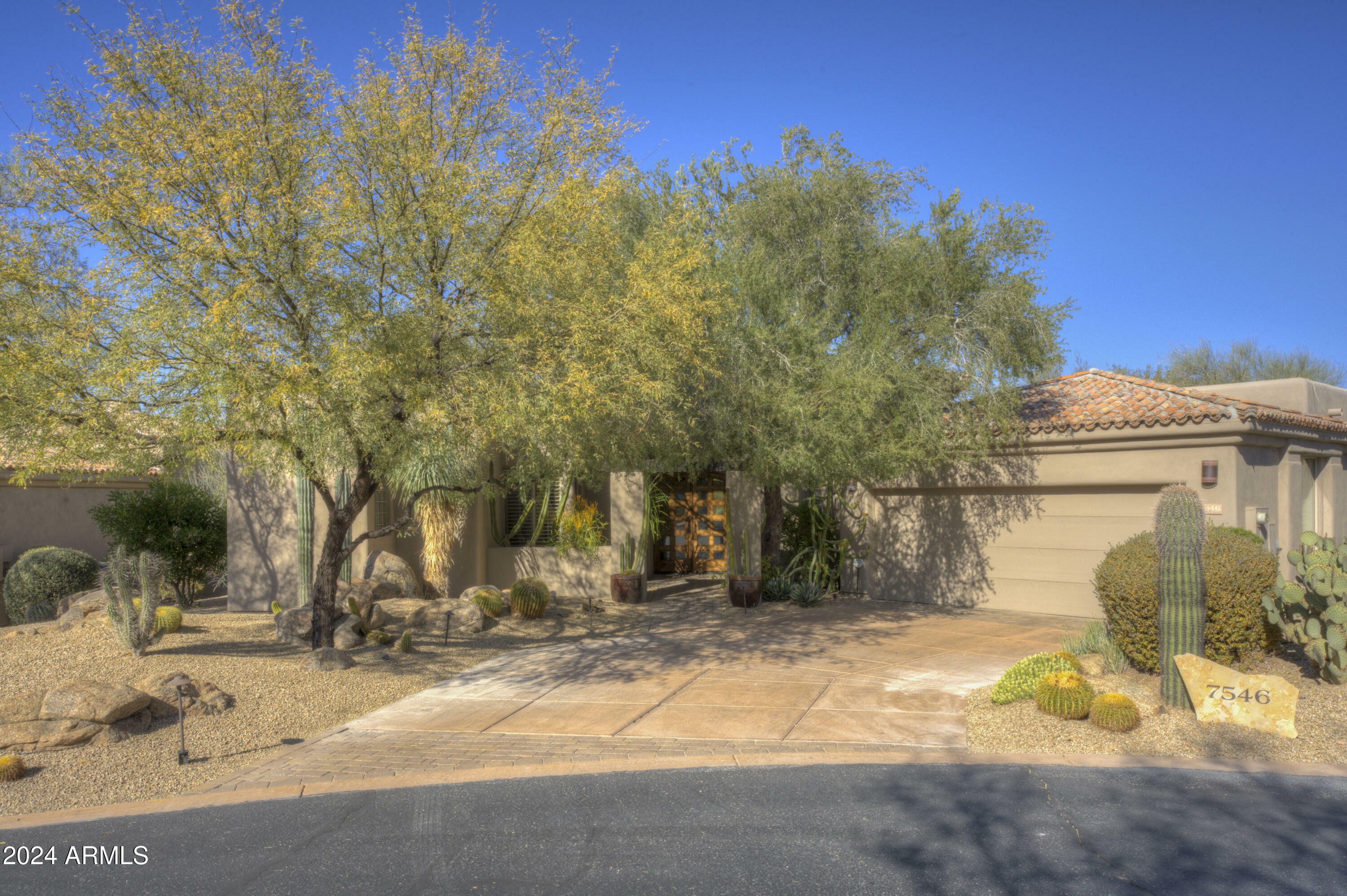 Property Photo: 7546 E High Point Drive AZ 85266