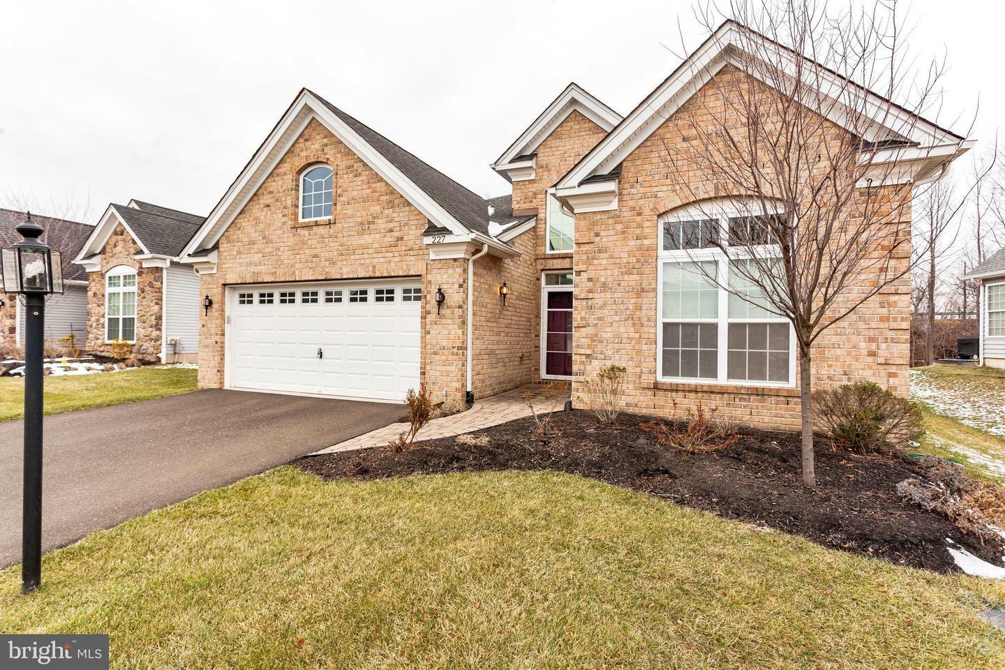 Property Photo:  227 Grant Way  PA 19067 