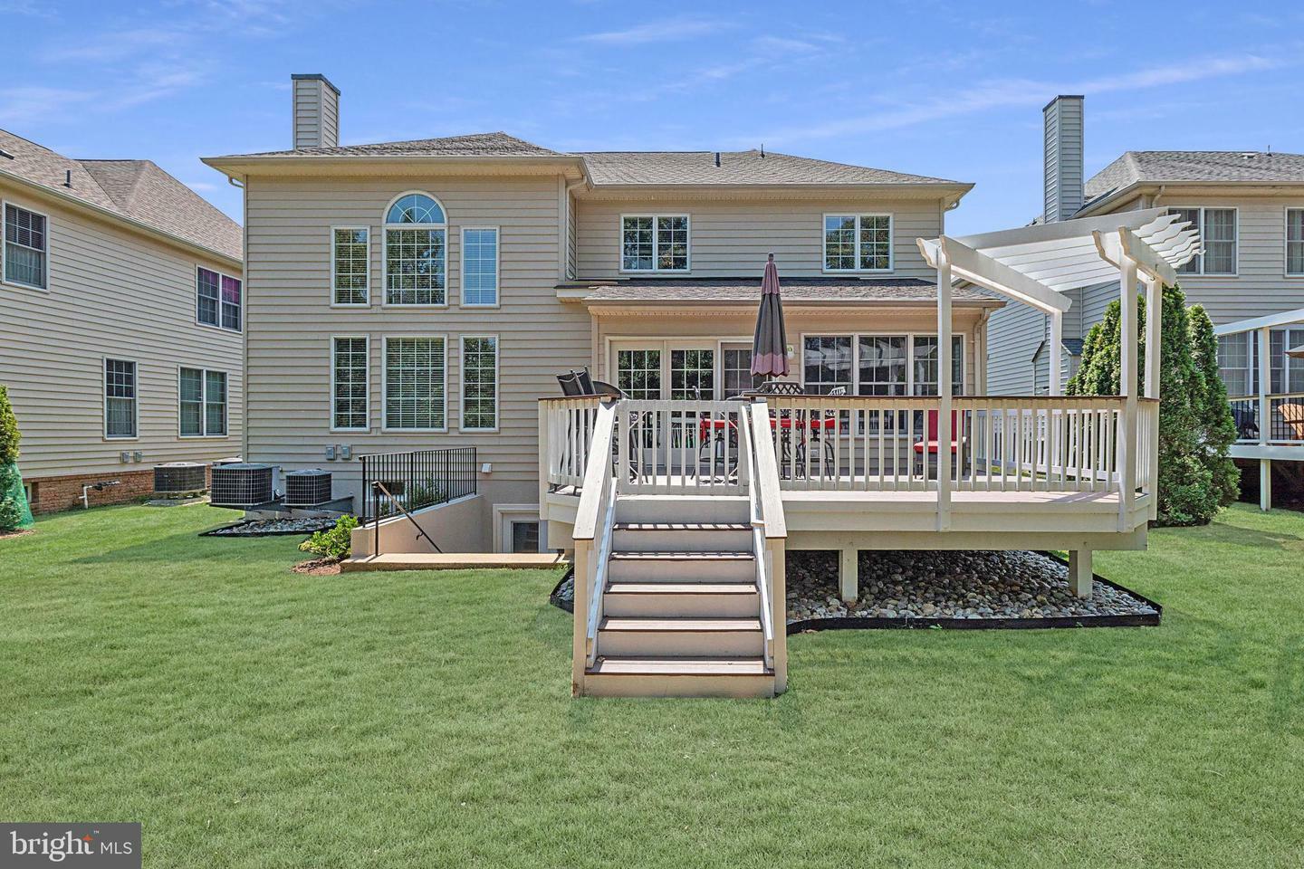 Property Photo:  20333 Medalist Drive  VA 20147 