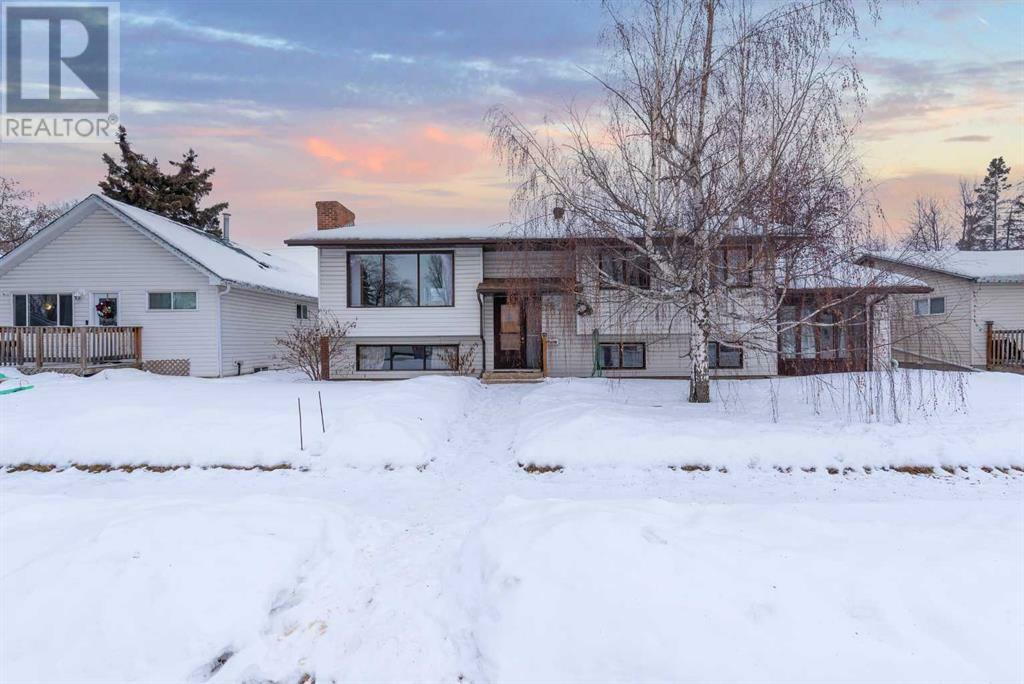 Property Photo:  4812 40 Street  SK S9V 0C4 