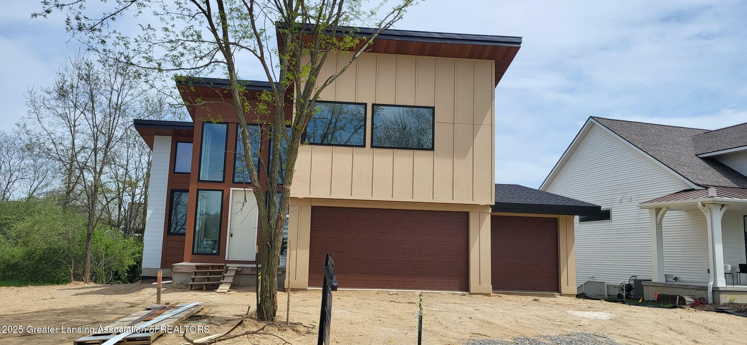 Property Photo: 16925 Willowbrook Drive MI 48840