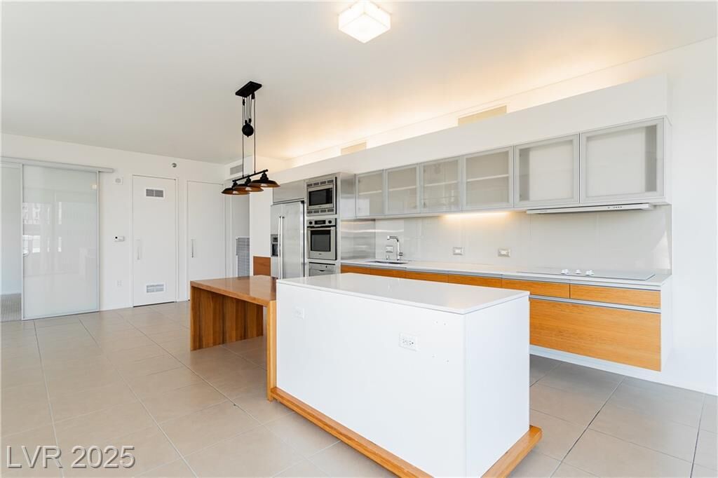 Property Photo:  3722 Las Vegas Boulevard 511  NV 89158 