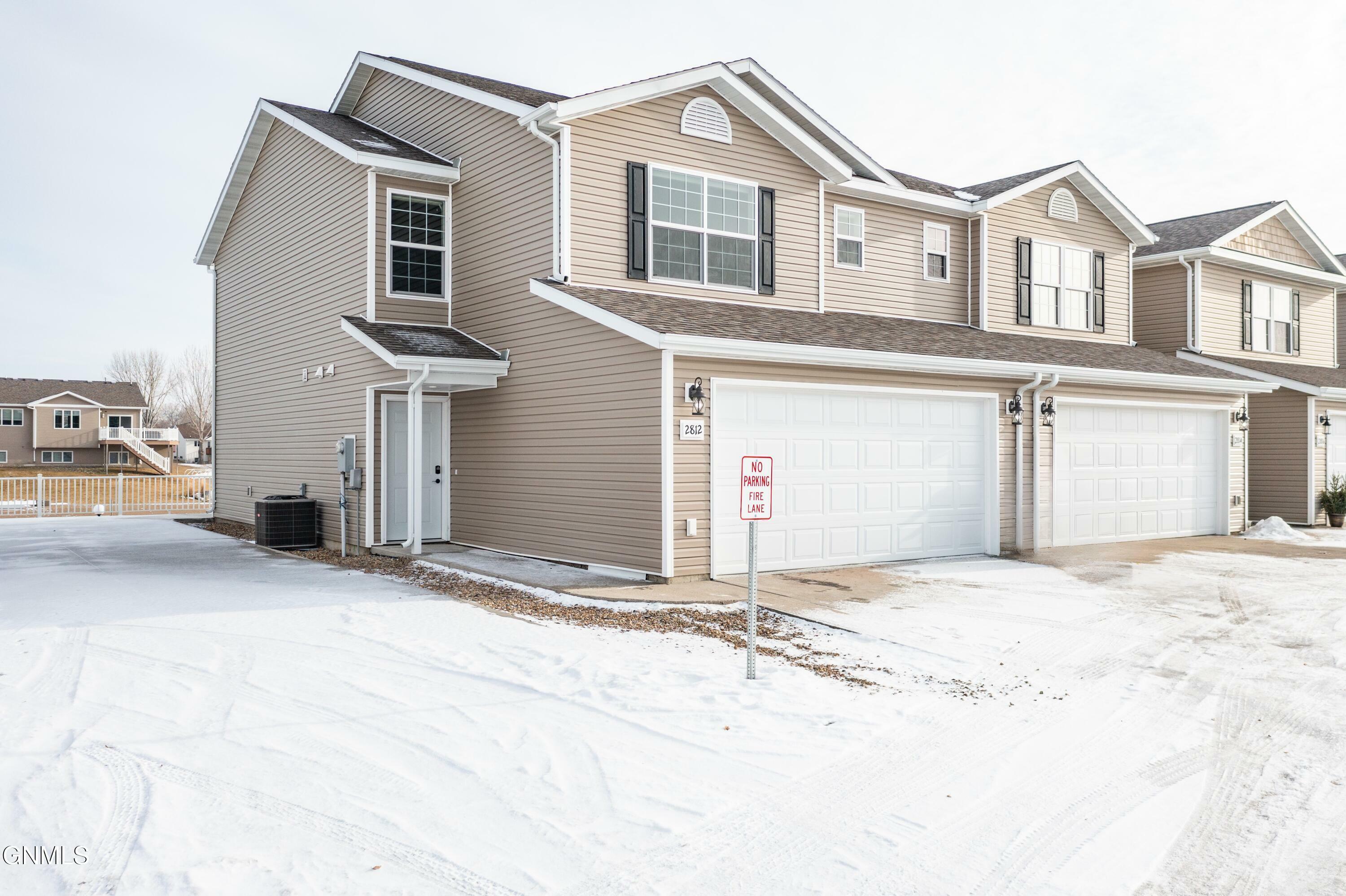 Property Photo:  2812 Douglas Place SE  ND 58554 