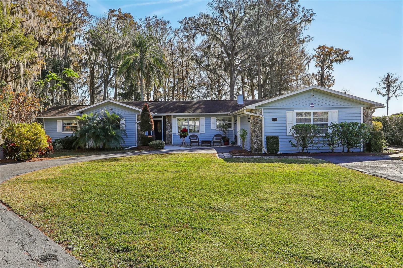 Property Photo:  9724 Rosemary Lane  FL 34788 