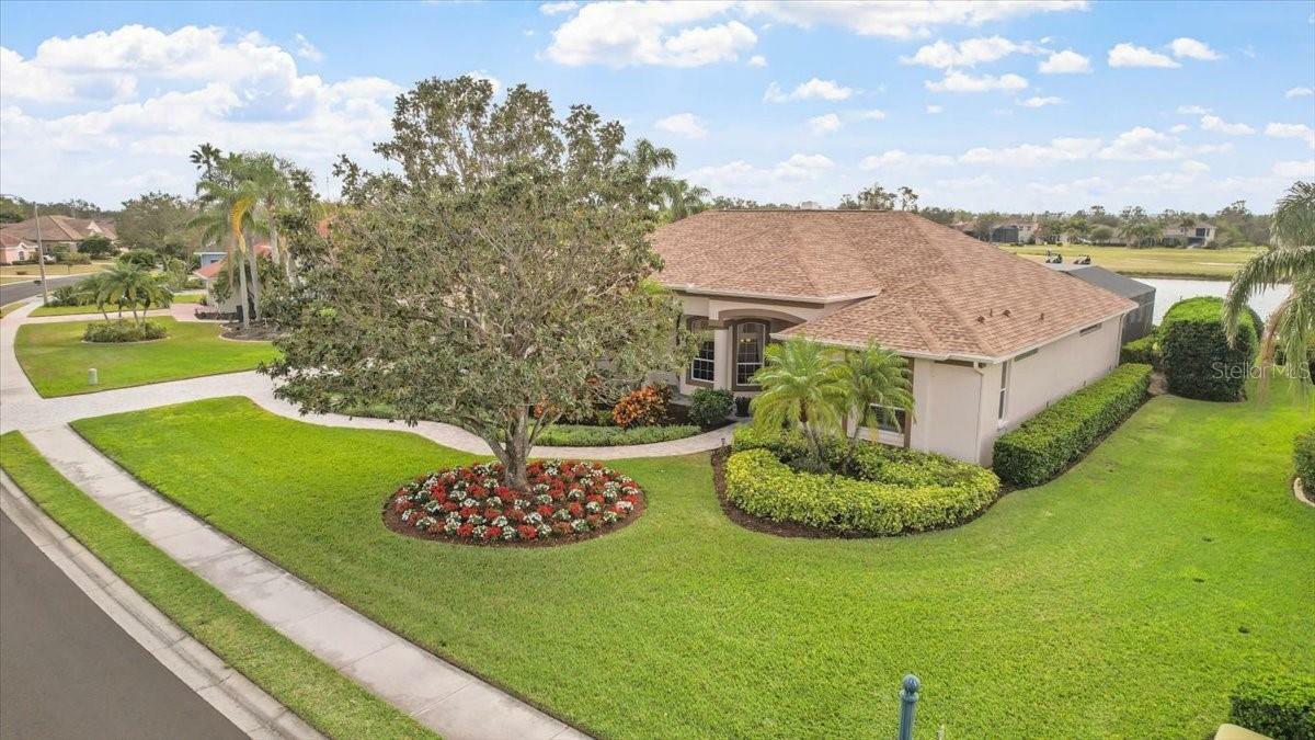 Property Photo: 2611 Little Country Road FL 34219
