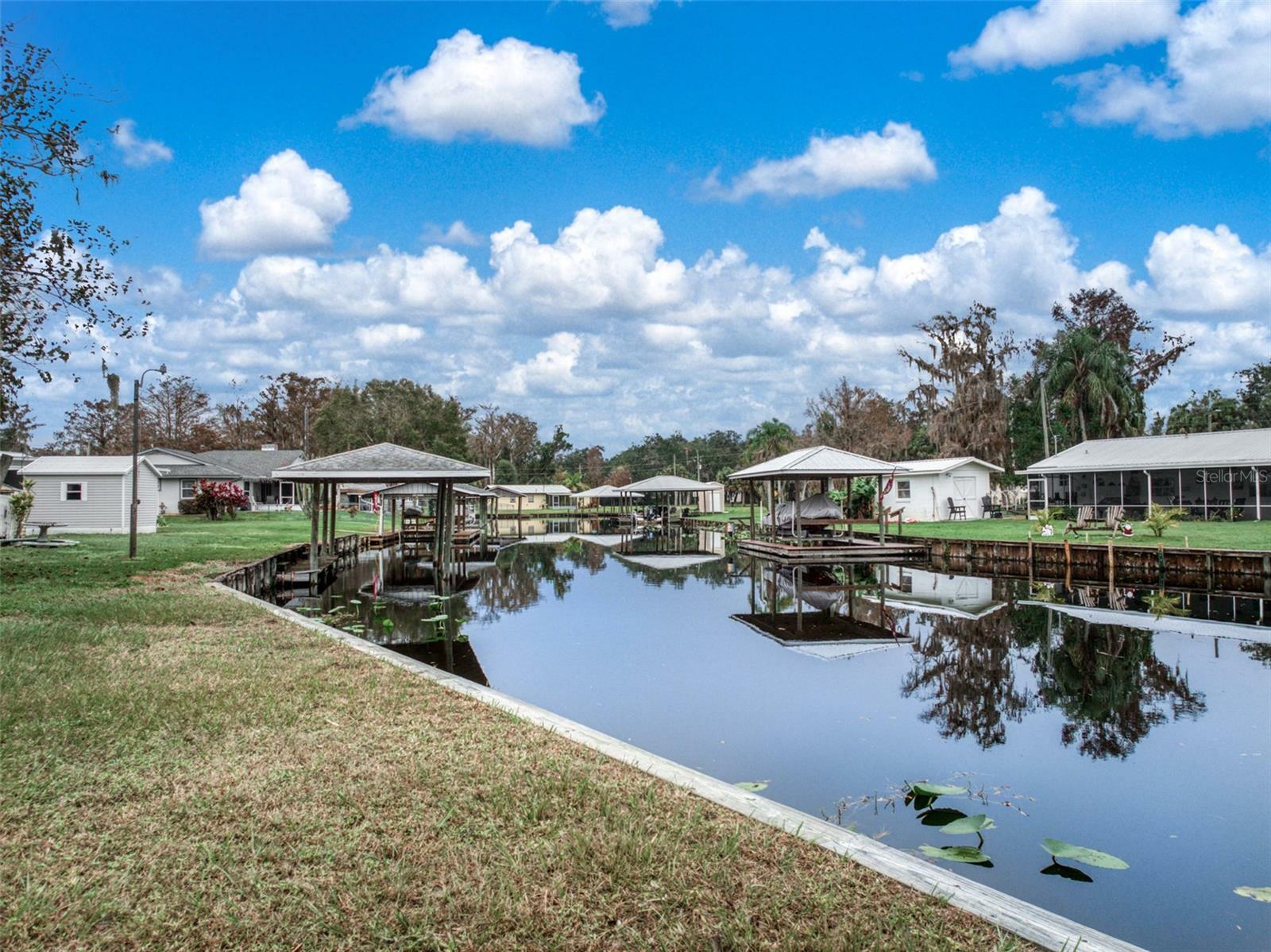 Property Photo:  612 Dragonfly Lane  FL 33857 