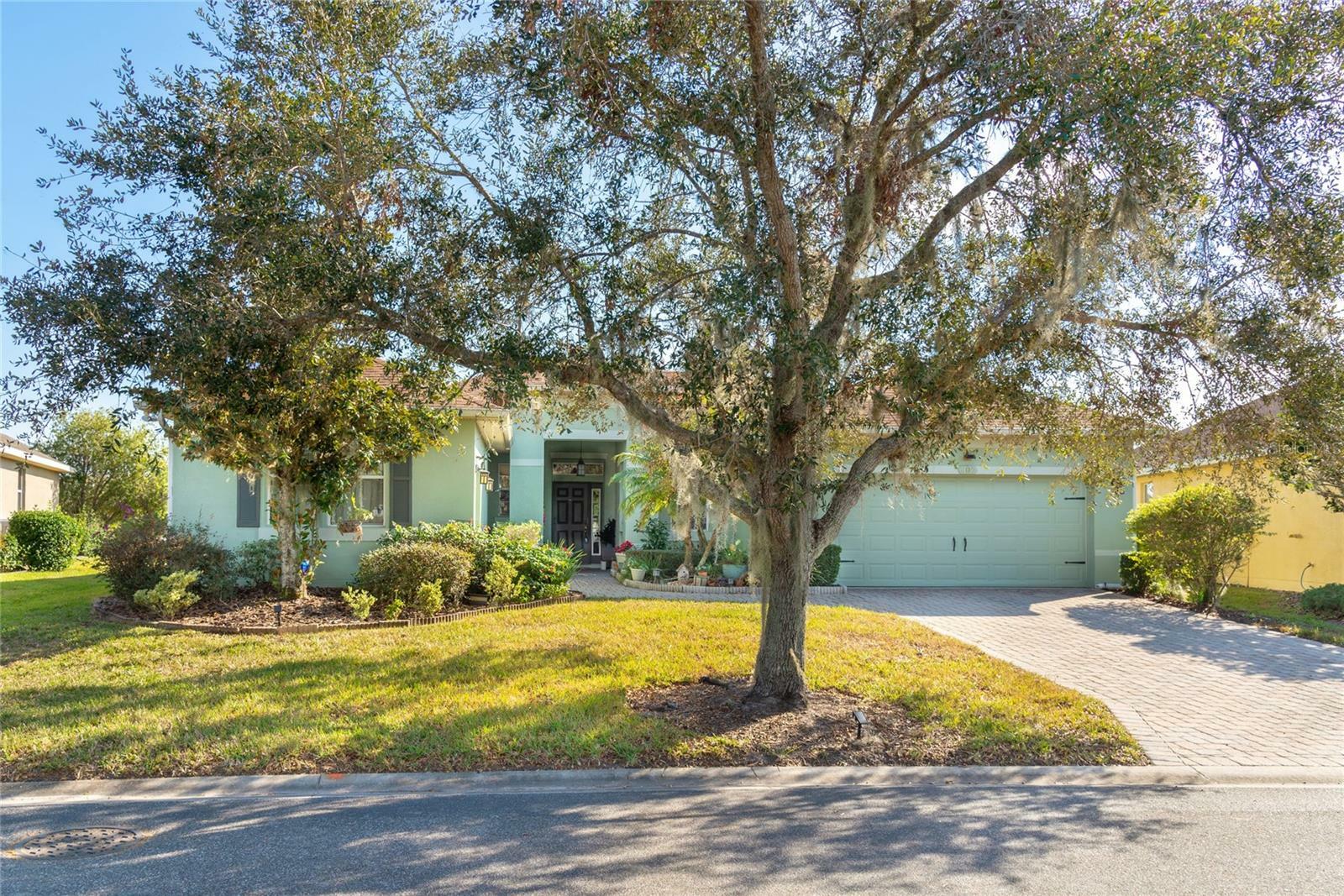 Property Photo:  300 Sorrento Road  FL 34759 