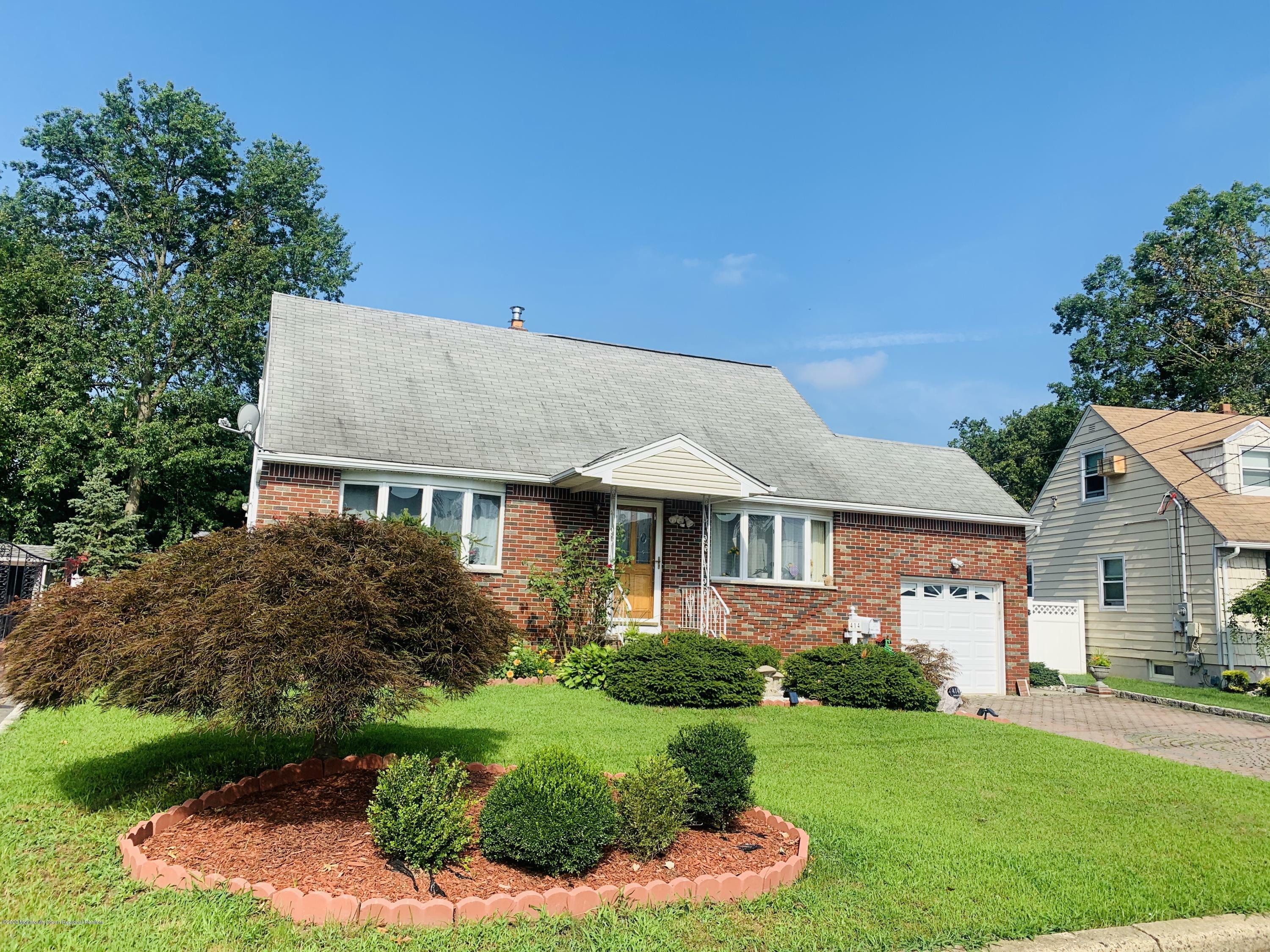 Property Photo:  414 Inwood Road  NJ 07036 