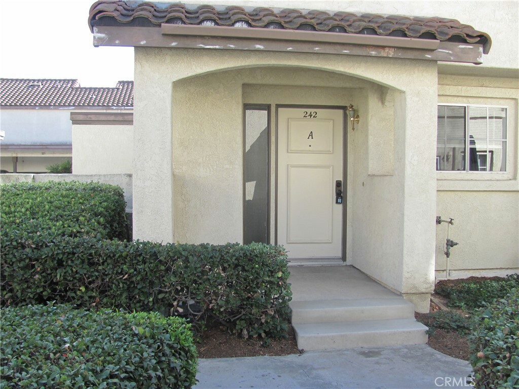 Property Photo:  26182 A242 Sanz A242  CA 92691 