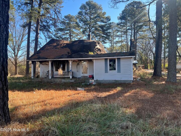 108 Peachtree St Street  Woodland NC 27897 photo