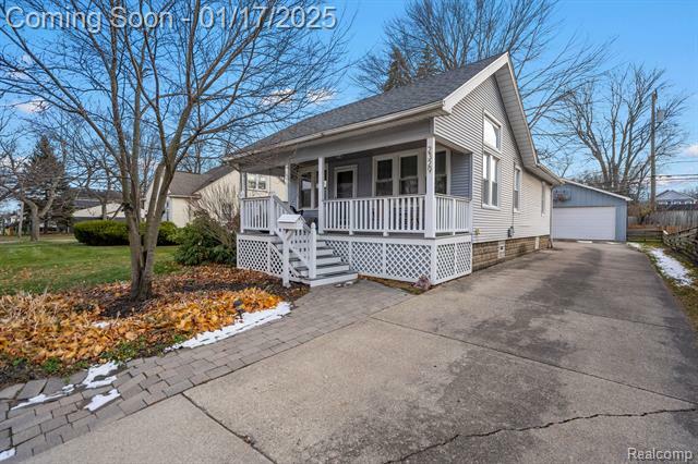 Property Photo:  2329 Rosemont Road  MI 48072 