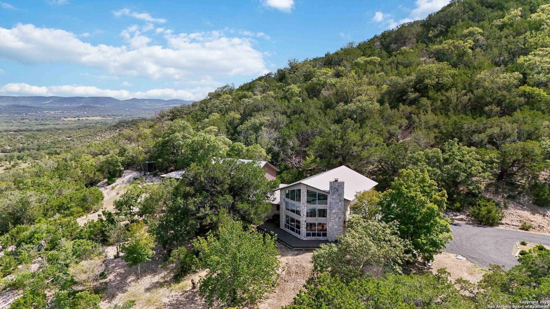 Property Photo: 3293 N Little Creek Rd TX 78885