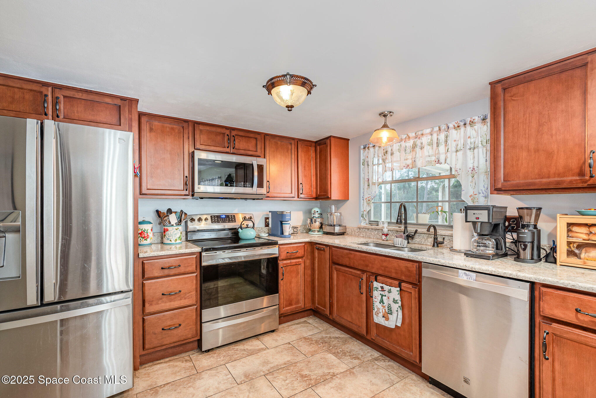 Property Photo: 4215 Burkholm Road FL 32754