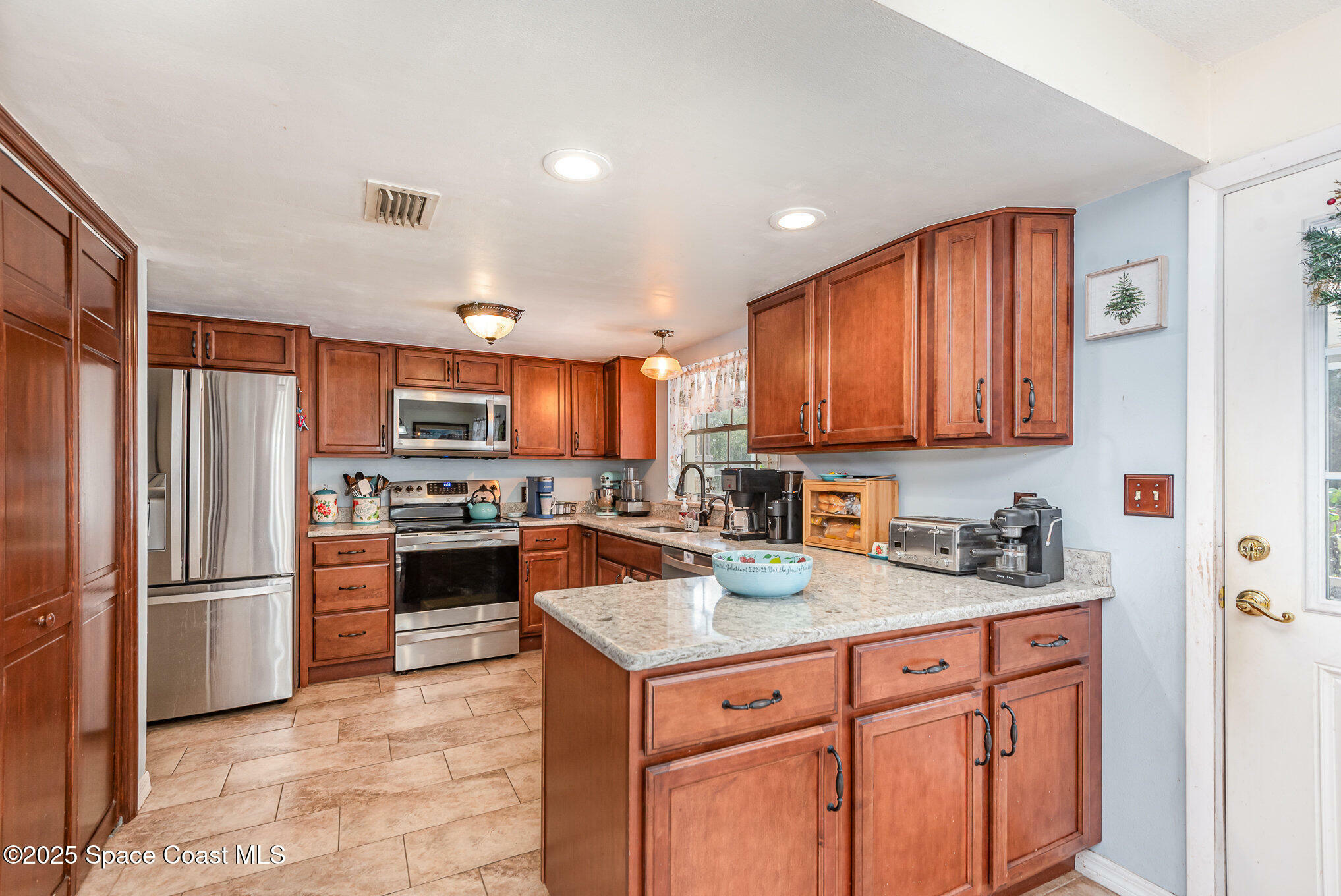 Property Photo: 4215 Burkholm Road FL 32754
