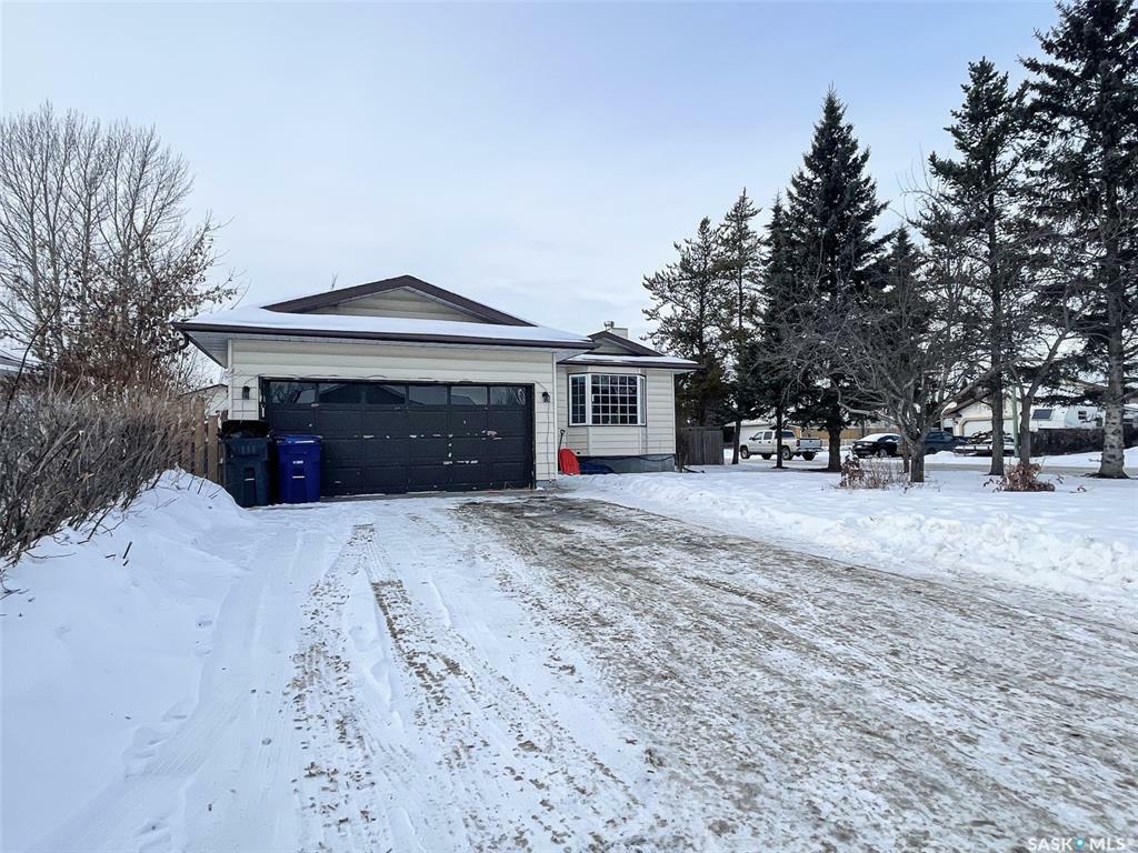 Property Photo:  11 Coupland Crescent  SK S9X 1B1 