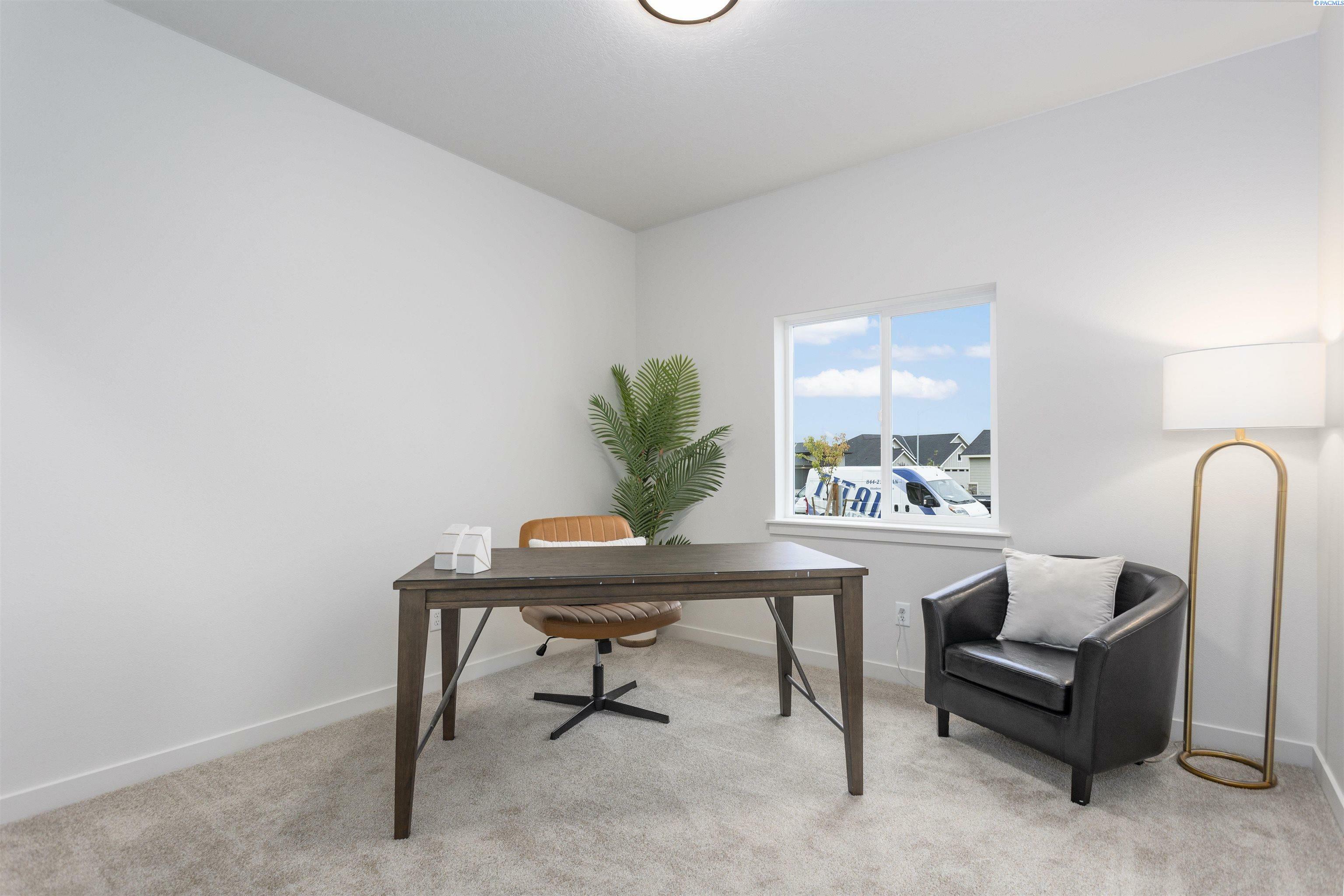 Property Photo: 2408 Maggio Loop WA 99352