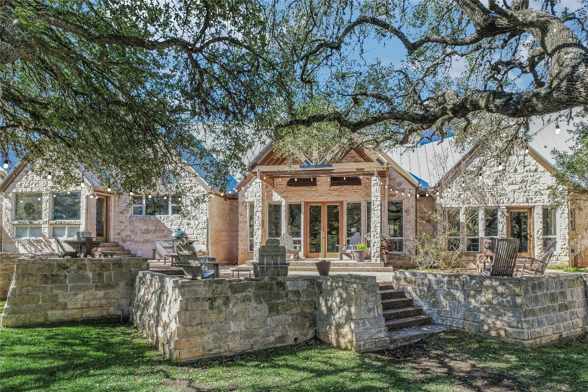 Property Photo: 222 Winn Valley Drive TX 78676