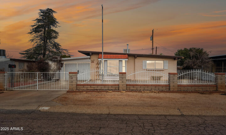 Property Photo: 381 W Brown Drive AZ 85635