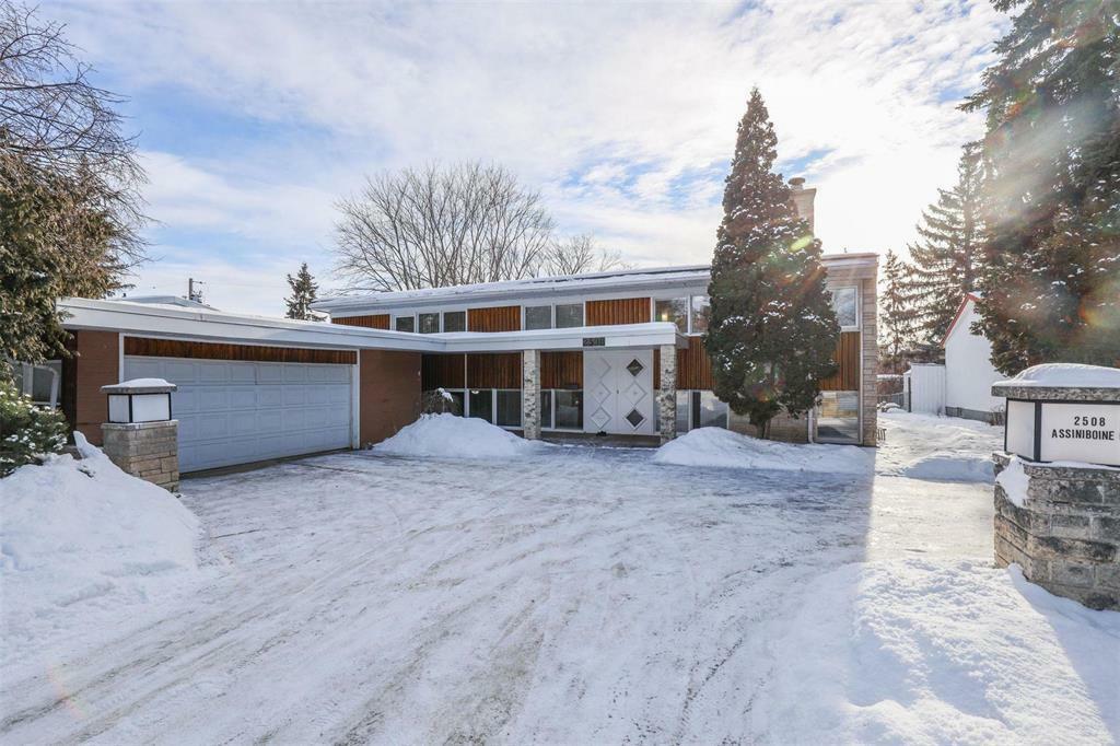 2508 Assiniboine Crescent  Winnipeg MB R3J 0B2 photo