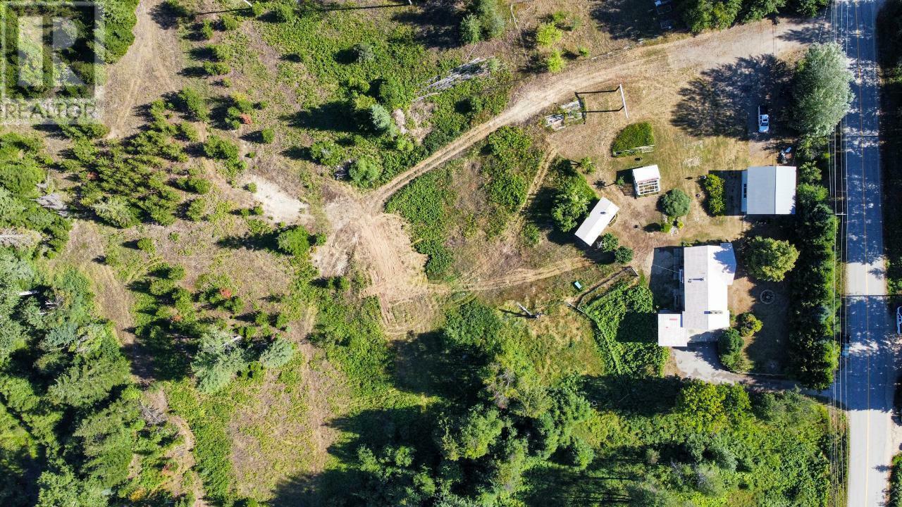 Property Photo: 2080 Pass Creek Road BC V1N 4T1
