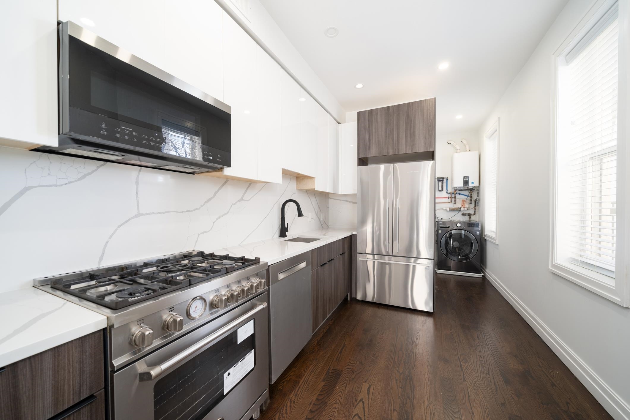 Property Photo:  6 Webster Ave 3A  NJ 07307 