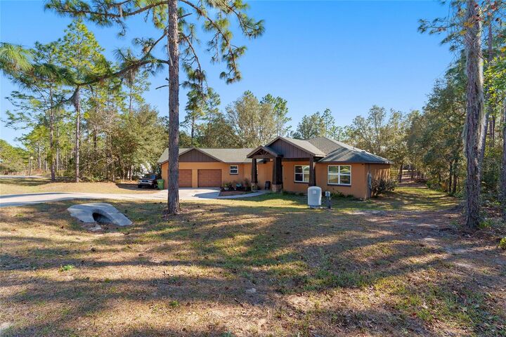 Property Photo: 2187 County Road 243C FL 34785
