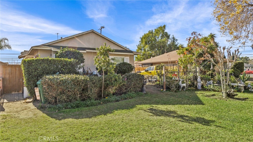 Property Photo:  1238 W Santa Clara Avenue  CA 92706 