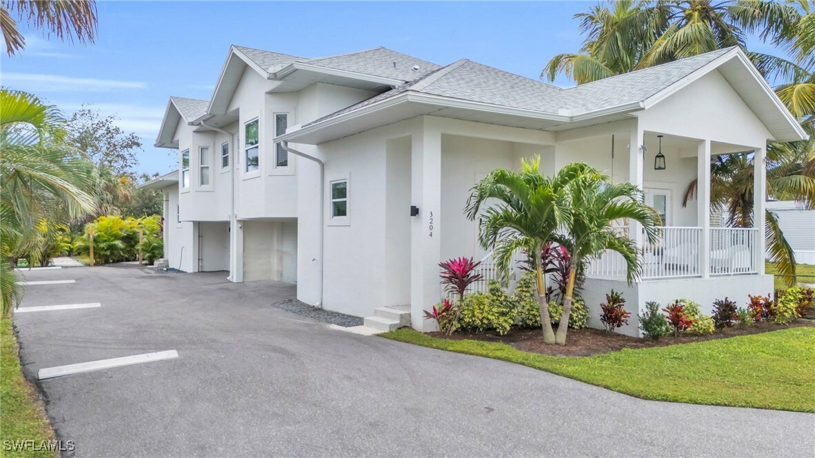 Property Photo: 3204 Karen Drive FL 34112