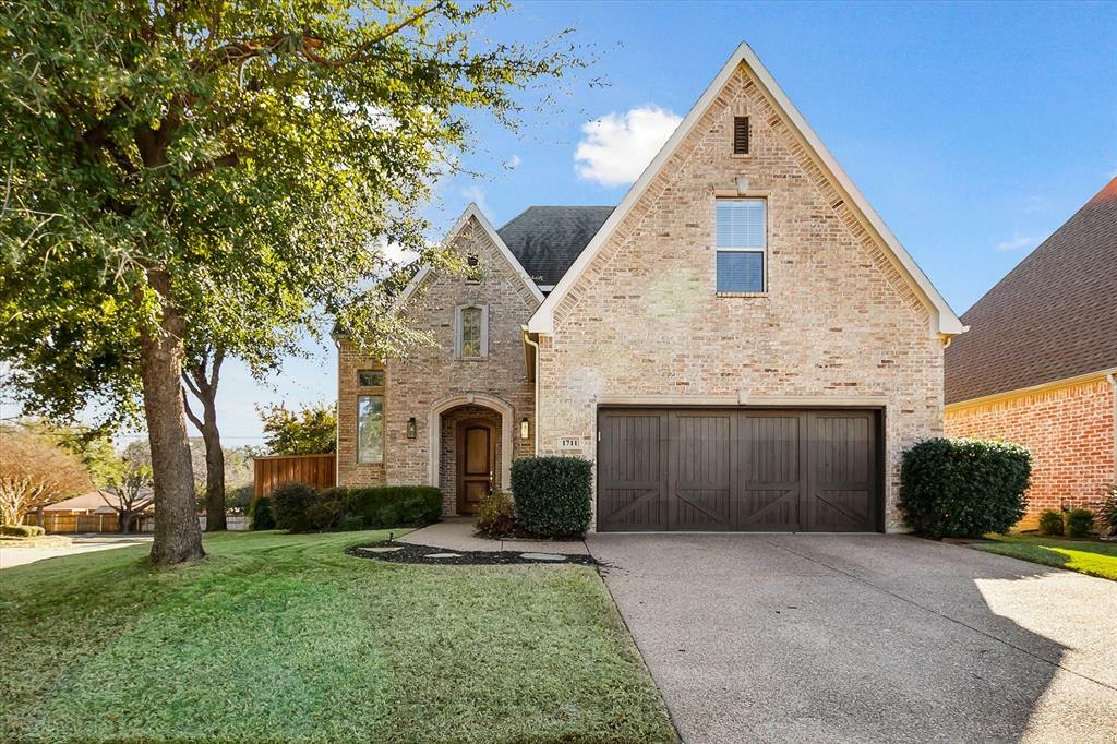 Property Photo: 1711 Brook Meadow Court TX 76051